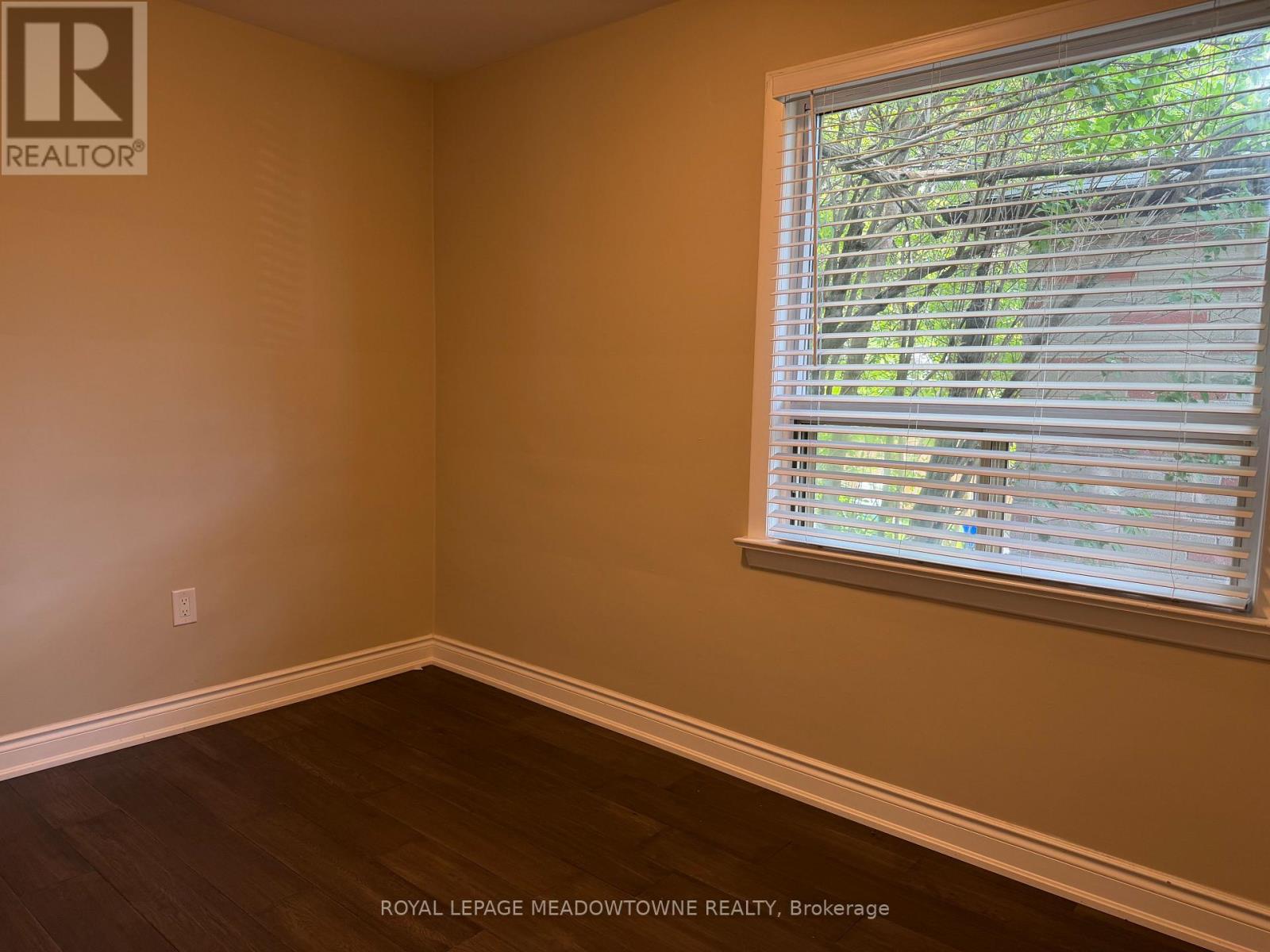 Main - 4 Keats Avenue, Halton Hills, Ontario  L7G 1T4 - Photo 13 - W13459478