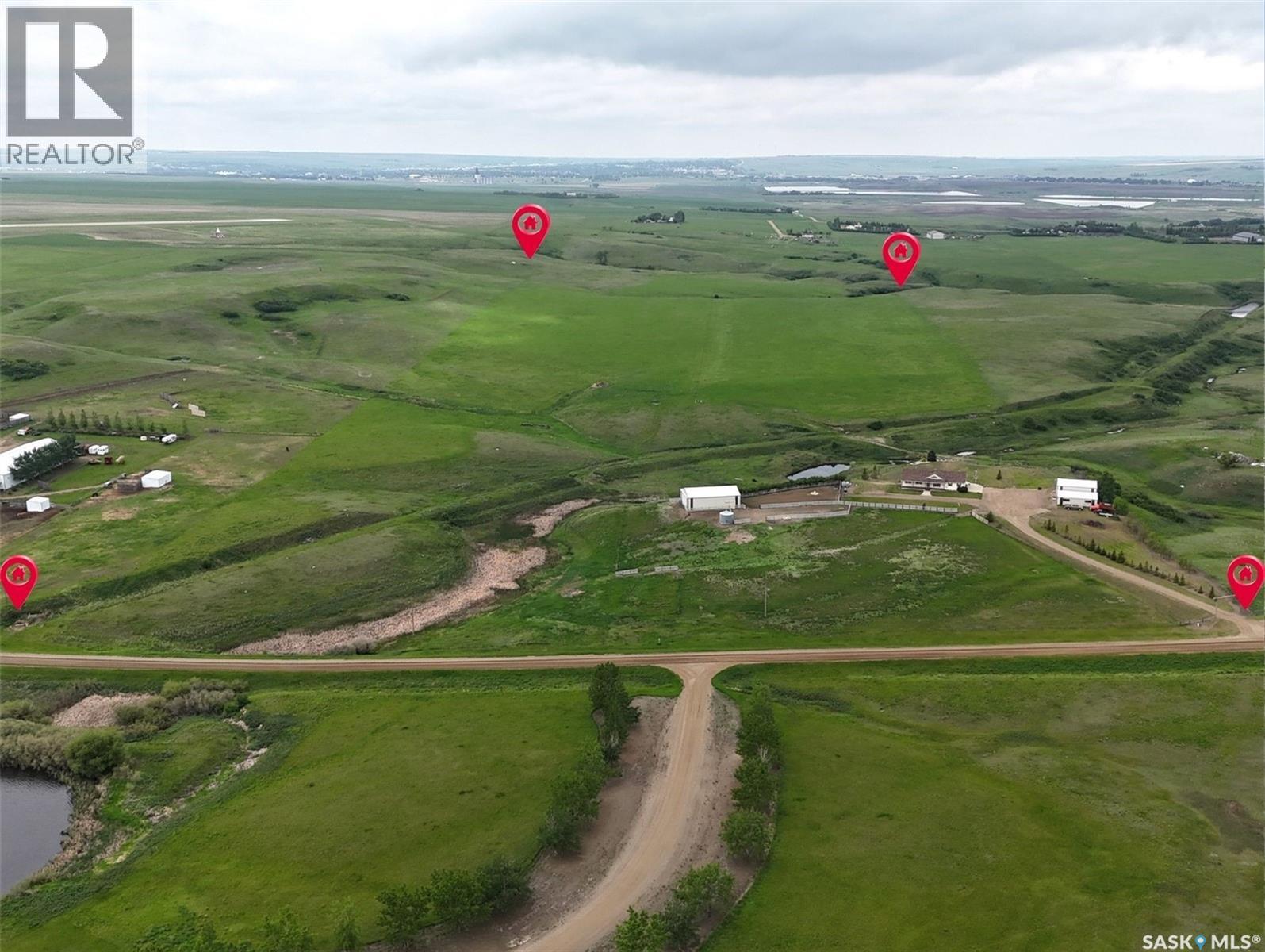 East # 1 Acreage, Swift Current Rm No. 137, Saskatchewan S9H 4M6 - Photo 2 - SK039665