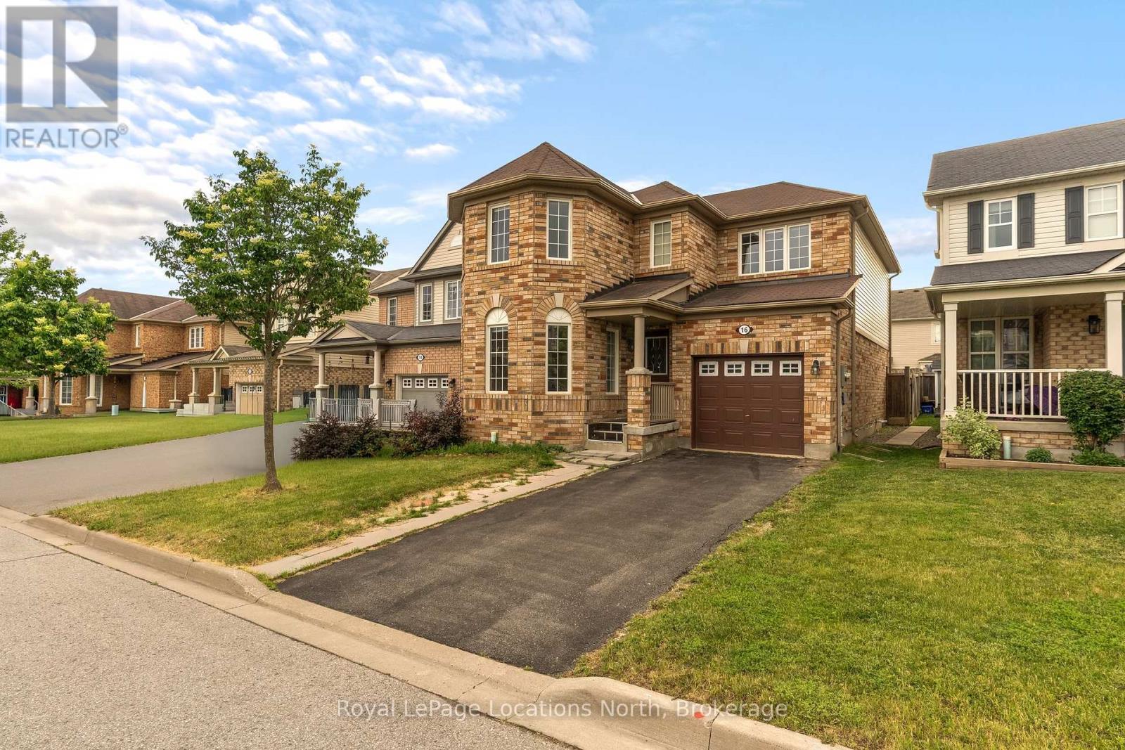 16 FERRIS LANE, New Tecumseth, Ontario