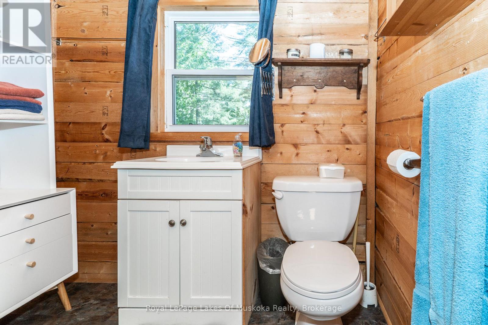 1 Island 9kl (1 Chief Island), Gravenhurst, Ontario  P0E 1G0 - Photo 18 - X13455552