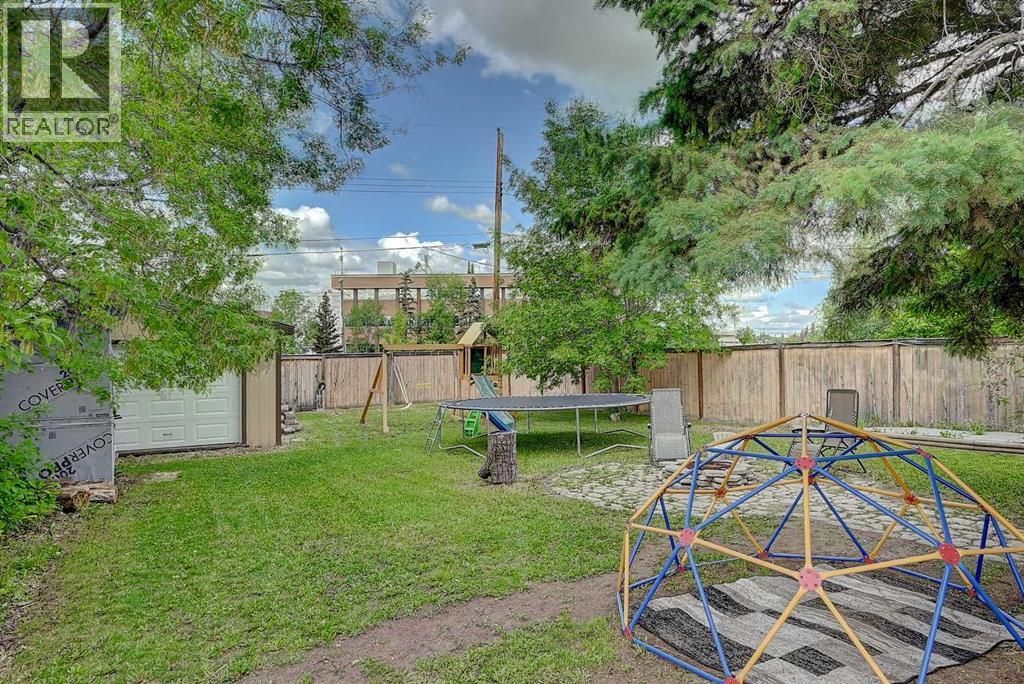 9624 Hillcrest Drive, Grande Prairie, Alberta  T8V 1A8 - Photo 4 - A2313389