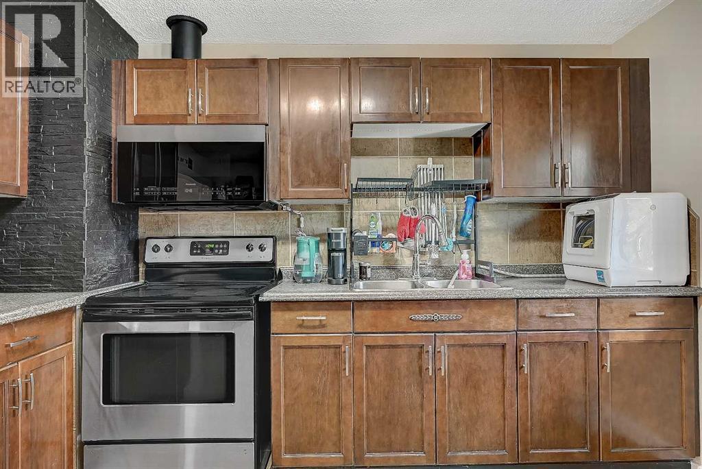 9624 Hillcrest Drive, Grande Prairie, Alberta  T8V 1A8 - Photo 7 - A2313389