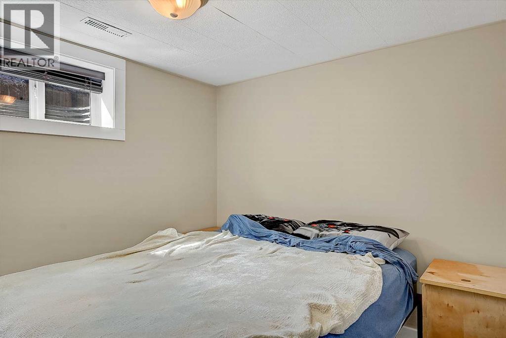 9624 Hillcrest Drive, Grande Prairie, Alberta  T8V 1A8 - Photo 15 - A2313389