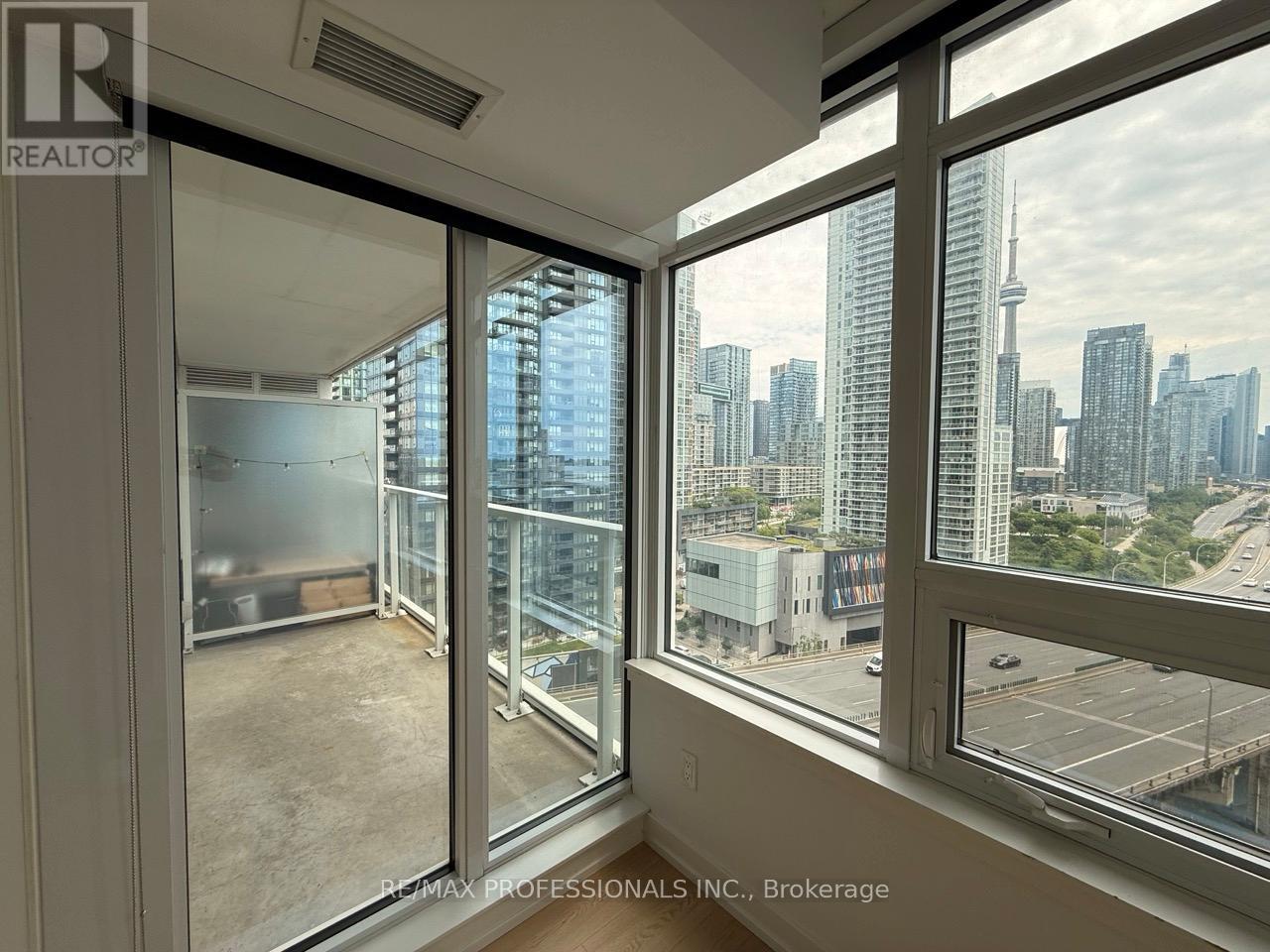 1708 - 19 Bathurst Street, Toronto, Ontario  M5V 0N1 - Photo 18 - C13459506