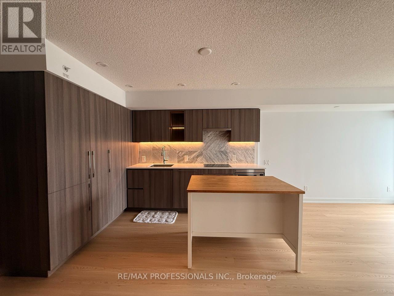 1708 - 19 Bathurst Street, Toronto, Ontario  M5V 0N1 - Photo 2 - C13459506