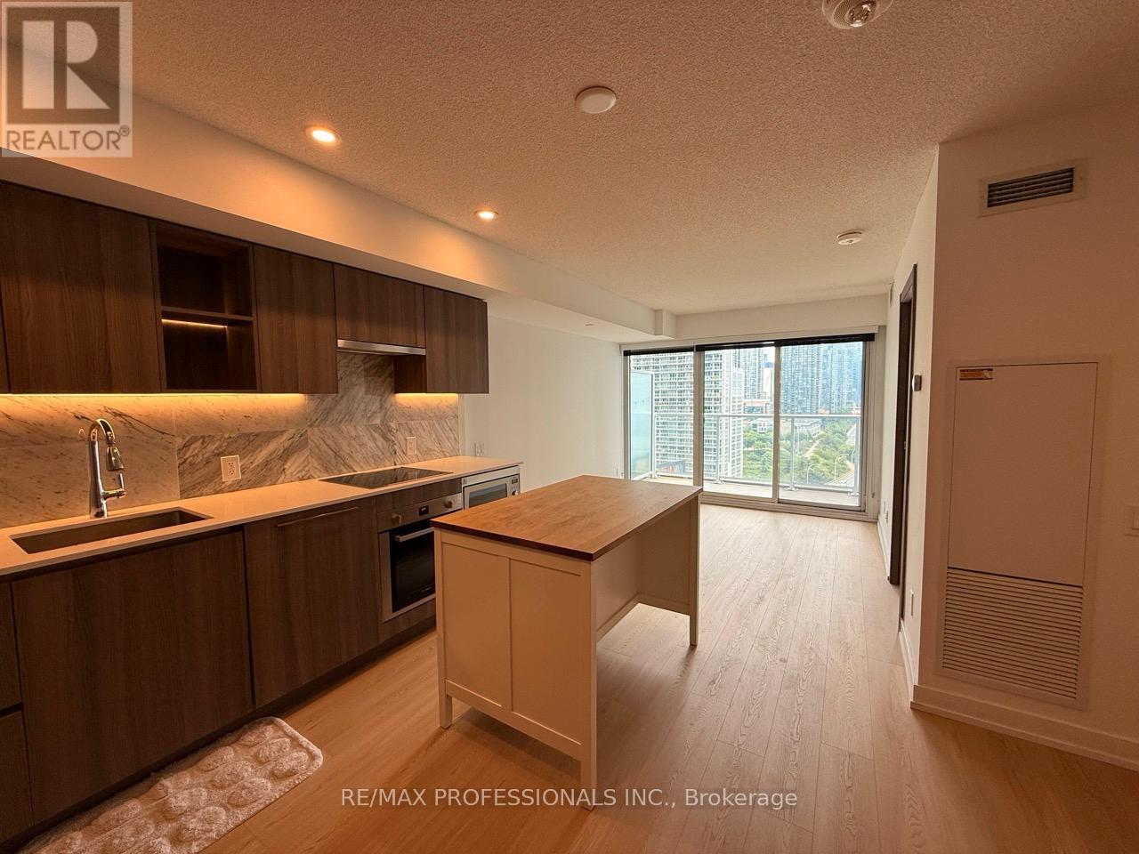1708 - 19 Bathurst Street, Toronto, Ontario  M5V 0N1 - Photo 5 - C13459506