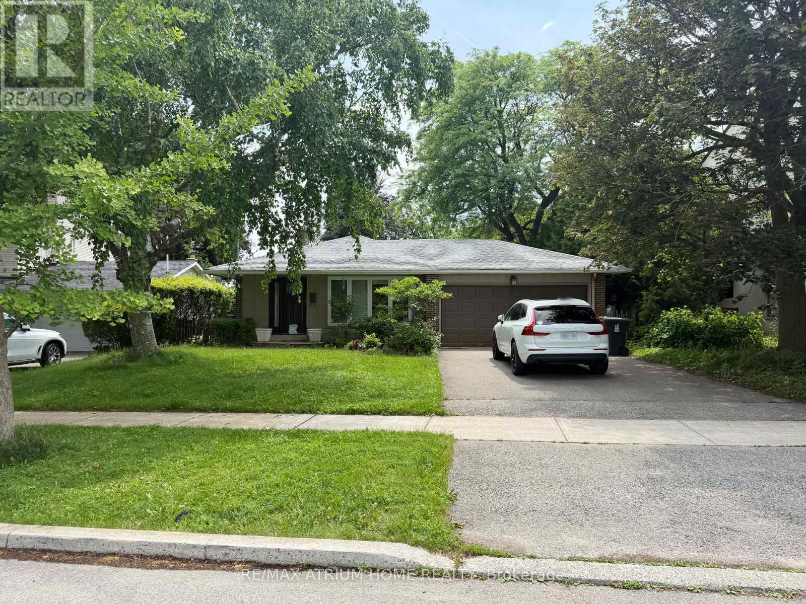 25 DUNLACE DRIVE, Toronto, Ontario