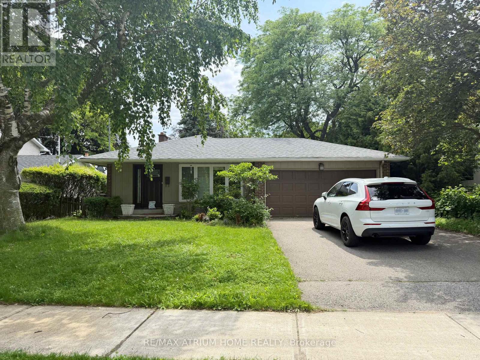 25 Dunlace Drive, Toronto, Ontario  M2L 2R8 - Photo 2 - C13411978