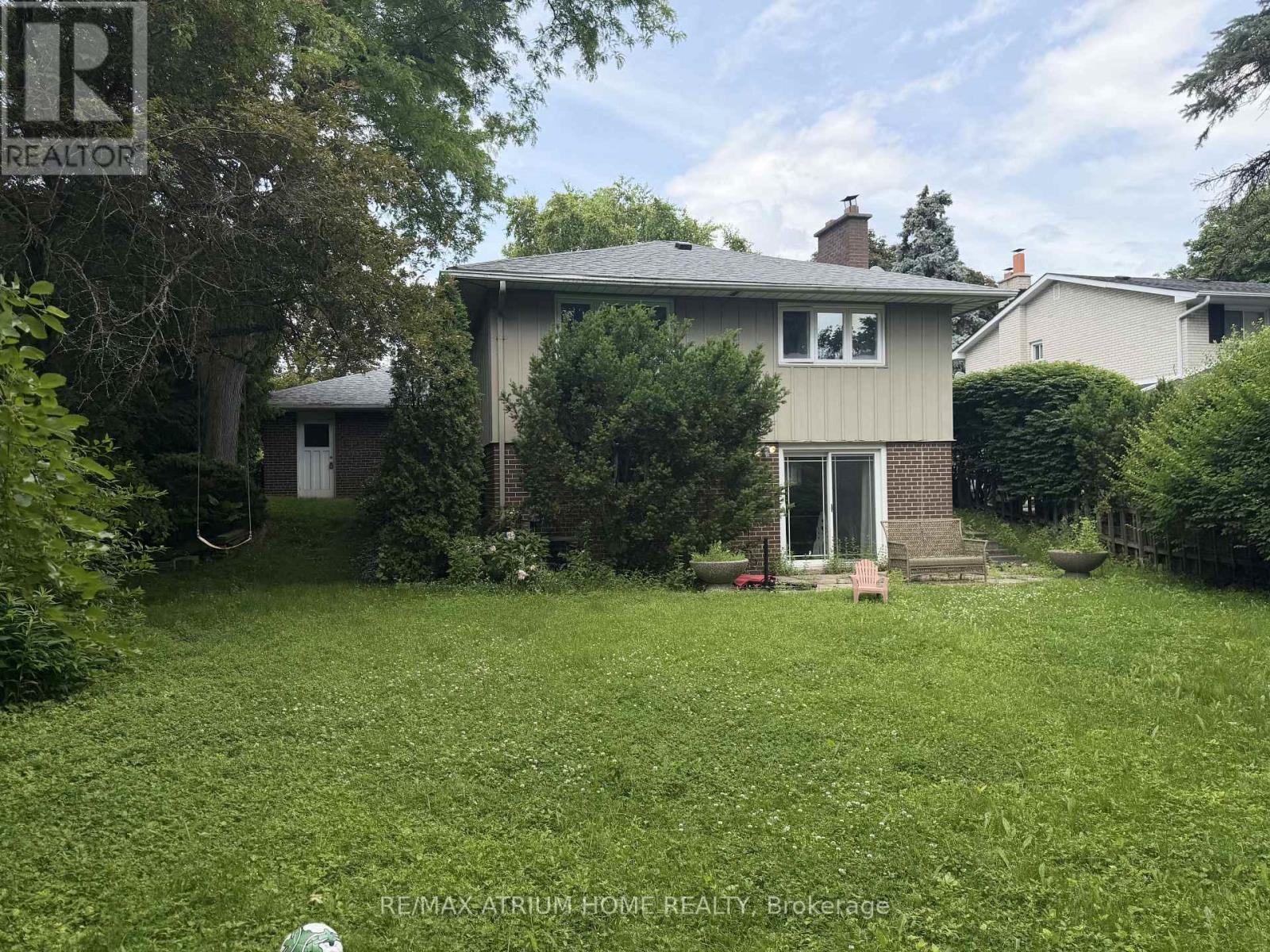 25 Dunlace Drive, Toronto, Ontario  M2L 2R8 - Photo 19 - C13411978