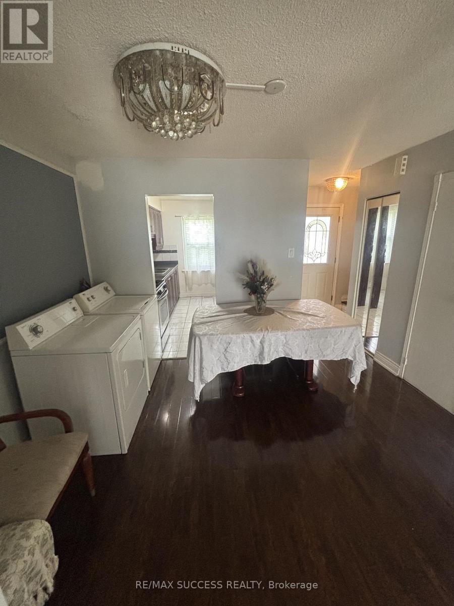 29 Horseley Hill Drive, Toronto, Ontario M1B 1W4 - Photo 11 - E13459520