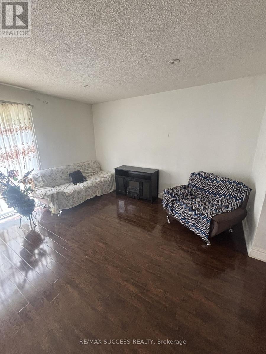 29 Horseley Hill Drive, Toronto, Ontario M1B 1W4 - Photo 15 - E13459520