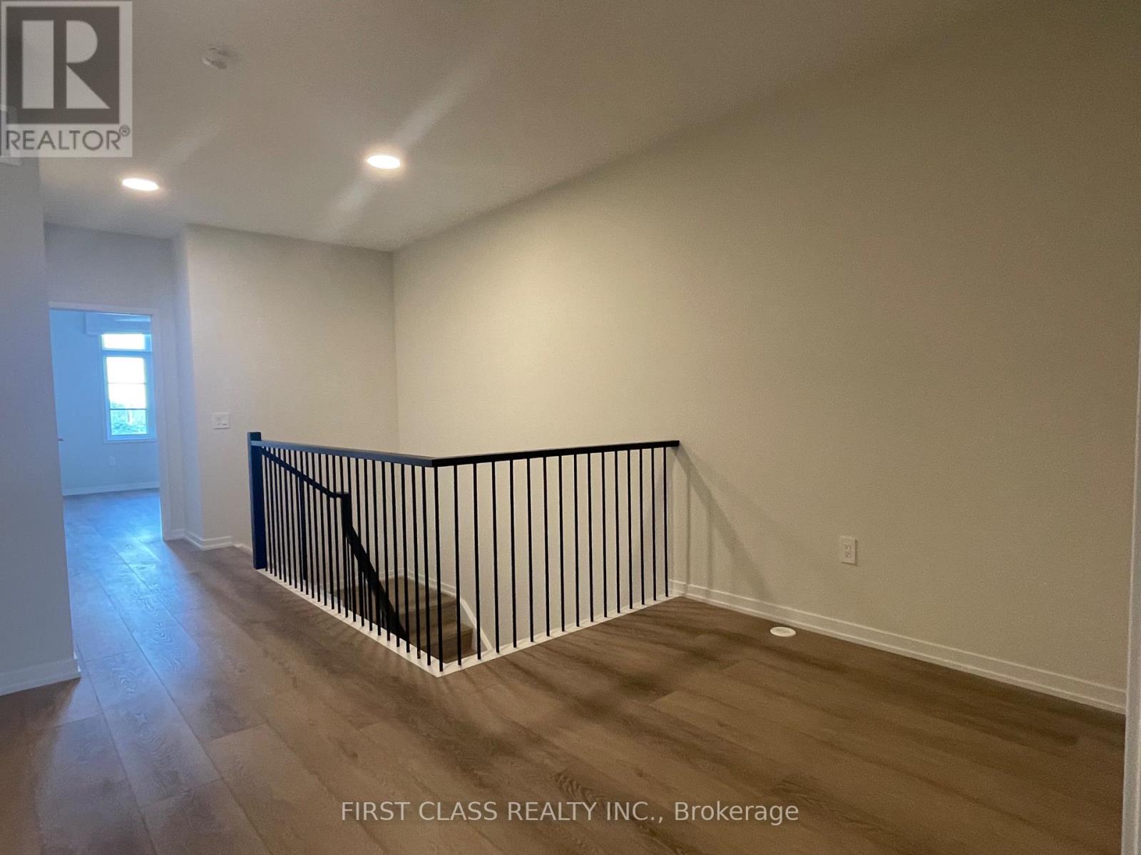 22 Arrow Court, Richmond Hill, Ontario  L4E 3R2 - Photo 12 - N13459502