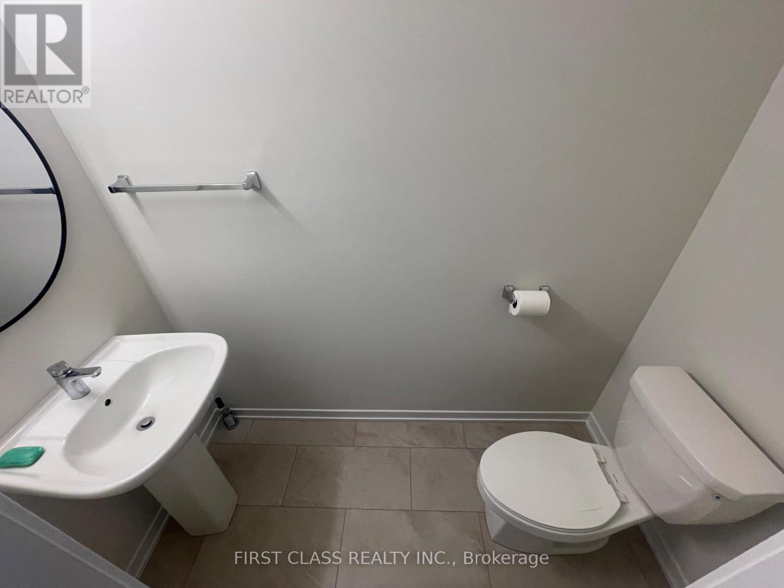22 Arrow Court, Richmond Hill, Ontario  L4E 3R2 - Photo 8 - N13459502
