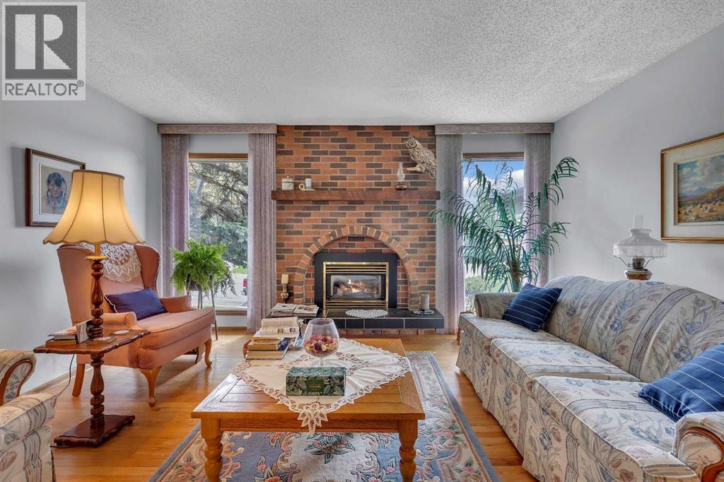 4115 Edgemont Hill Nw, Calgary, Alberta  T3A 2L3 - Photo 8 - A2321628