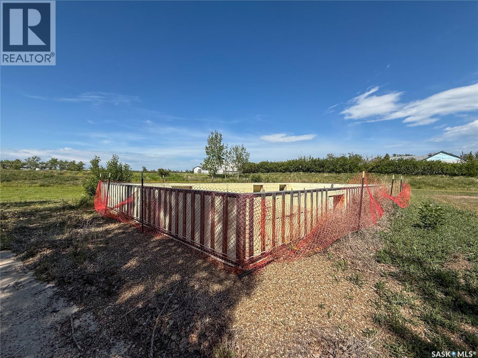 313 2nd Avenue W, Climax, Saskatchewan S0N 0N0 - Photo 2 - SK039849