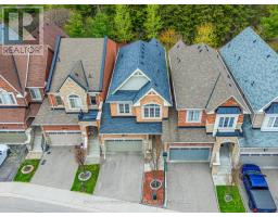 12 MACK CLEMENT LANE, Richmond Hill, Ontario