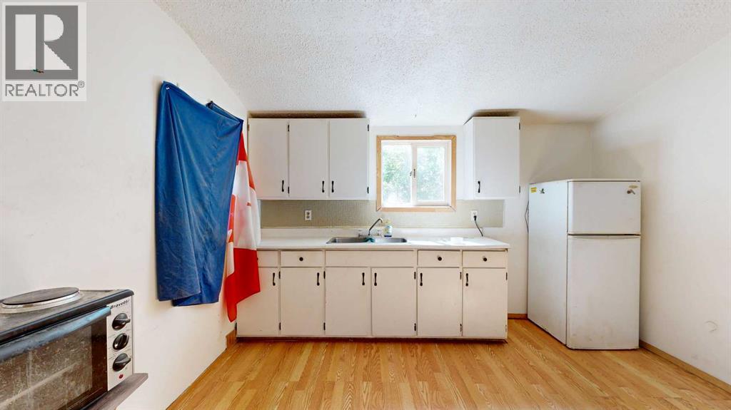 4712 54 Street, Stettler, Alberta  T4K 1B2 - Photo 4 - A2319272