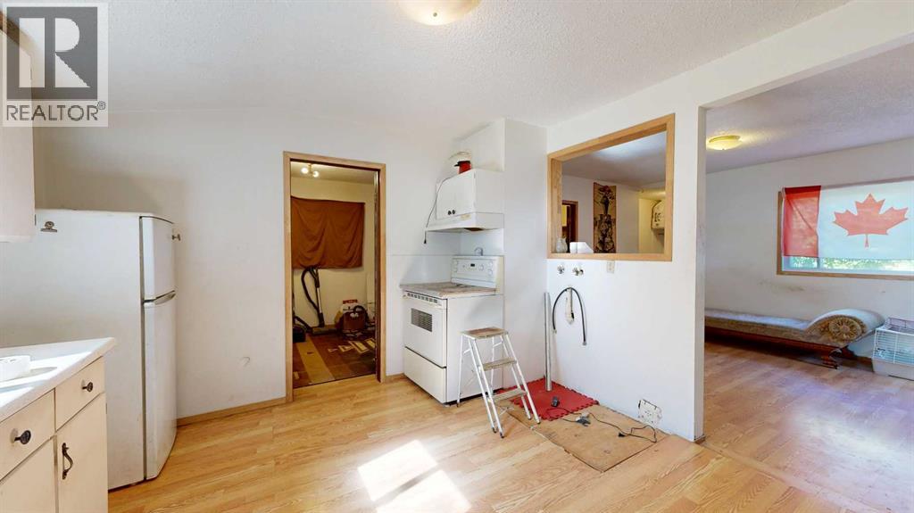 4712 54 Street, Stettler, Alberta  T4K 1B2 - Photo 6 - A2319272