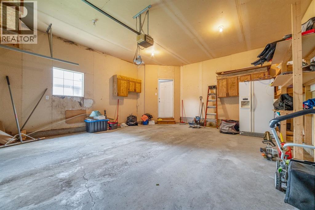 260 Red Crow Boulevard W, Lethbridge, Alberta  T1K 7B6 - Photo 32 - A2321341
