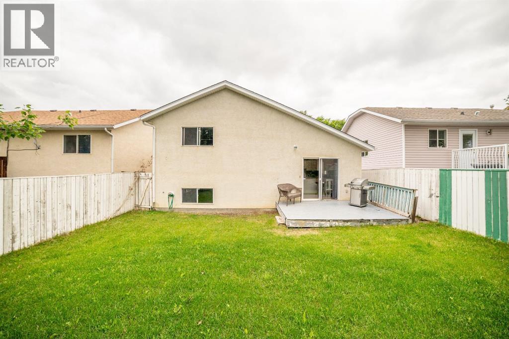 260 Red Crow Boulevard W, Lethbridge, Alberta  T1K 7B6 - Photo 39 - A2321341