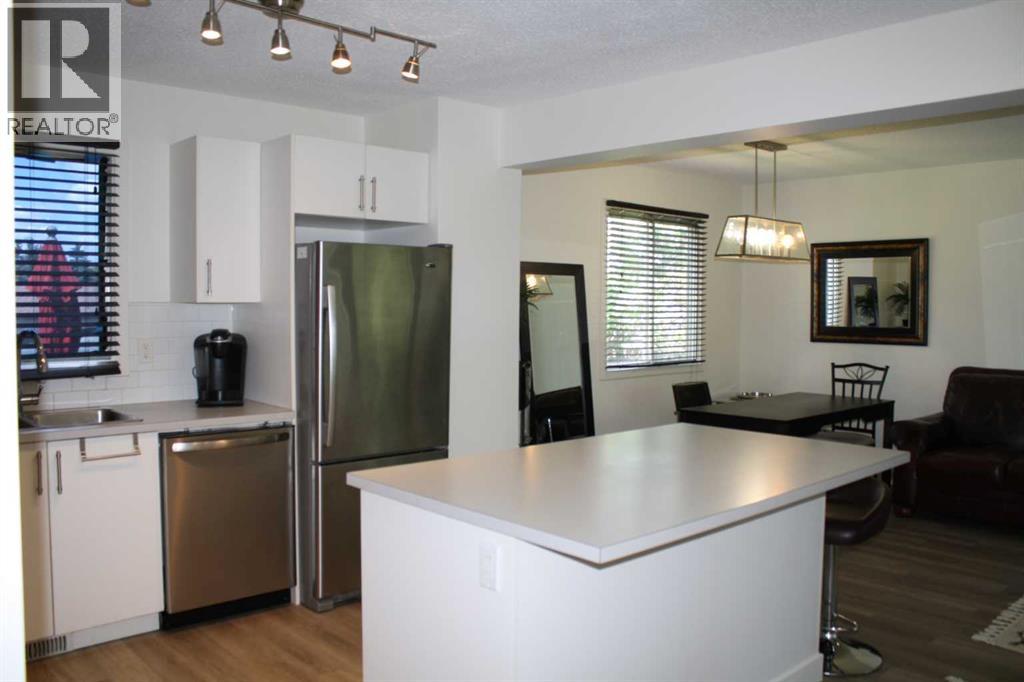3052 32a Avenue Se, Calgary, Alberta  T2B 0J3 - Photo 4 - A2321373