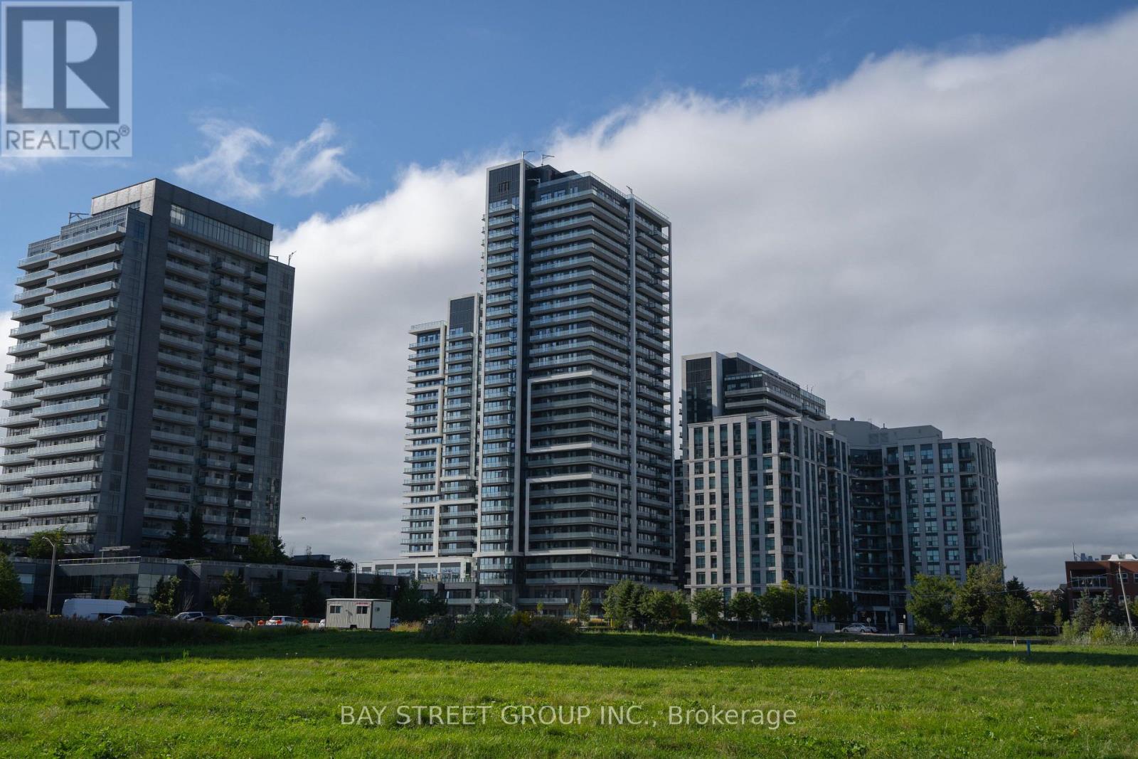 Ph03 - 105 Oneida Crescent, Richmond Hill, Ontario  L4B 0H6 - Photo 3 - N13459560
