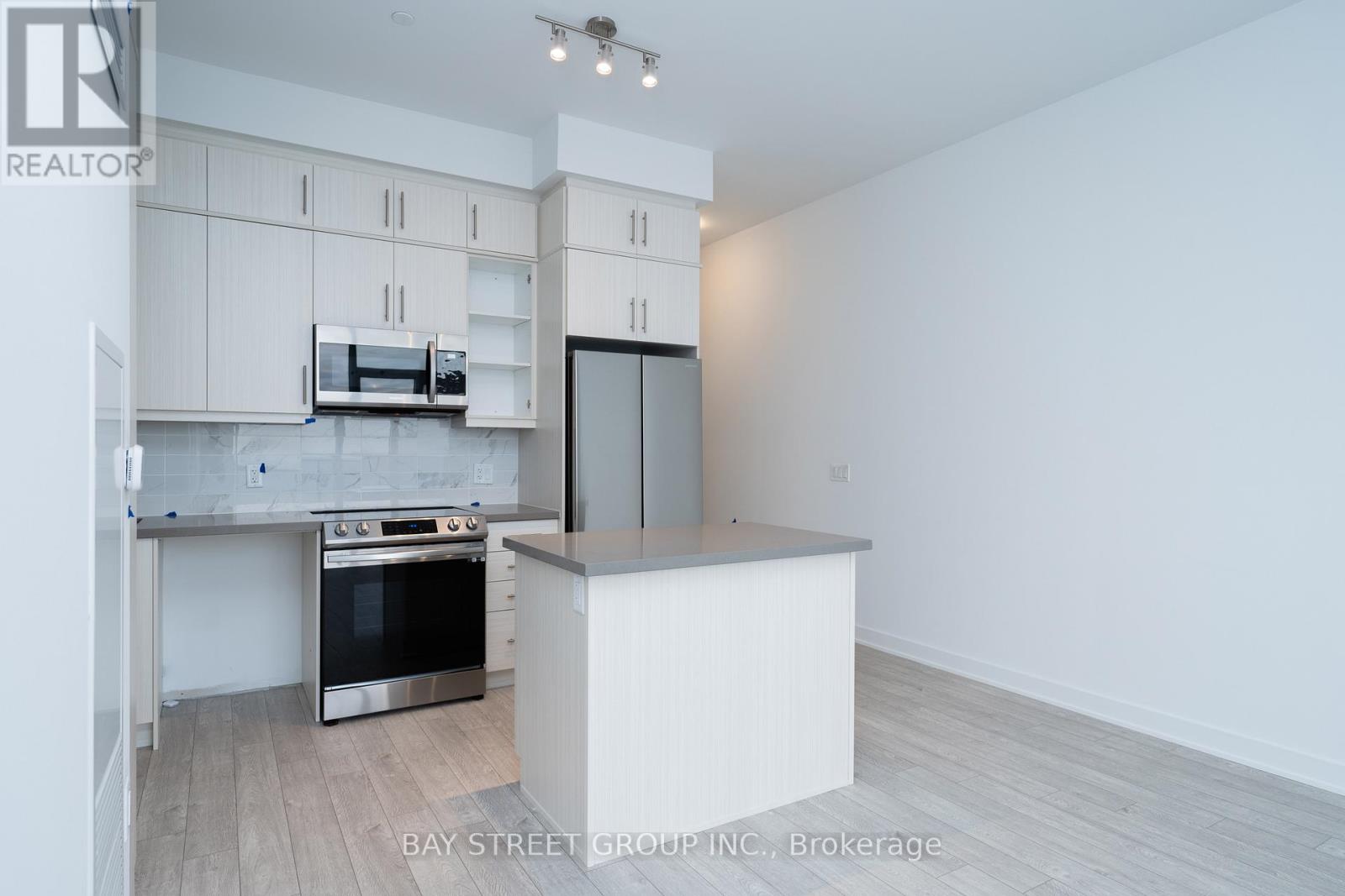 Ph03 - 105 Oneida Crescent, Richmond Hill, Ontario  L4B 0H6 - Photo 9 - N13459560