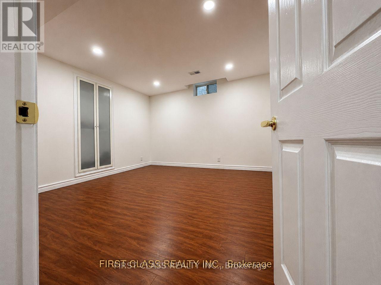 2201 Stratus Drive, Oakville, Ontario  L6M 4W5 - Photo 8 - W13459532