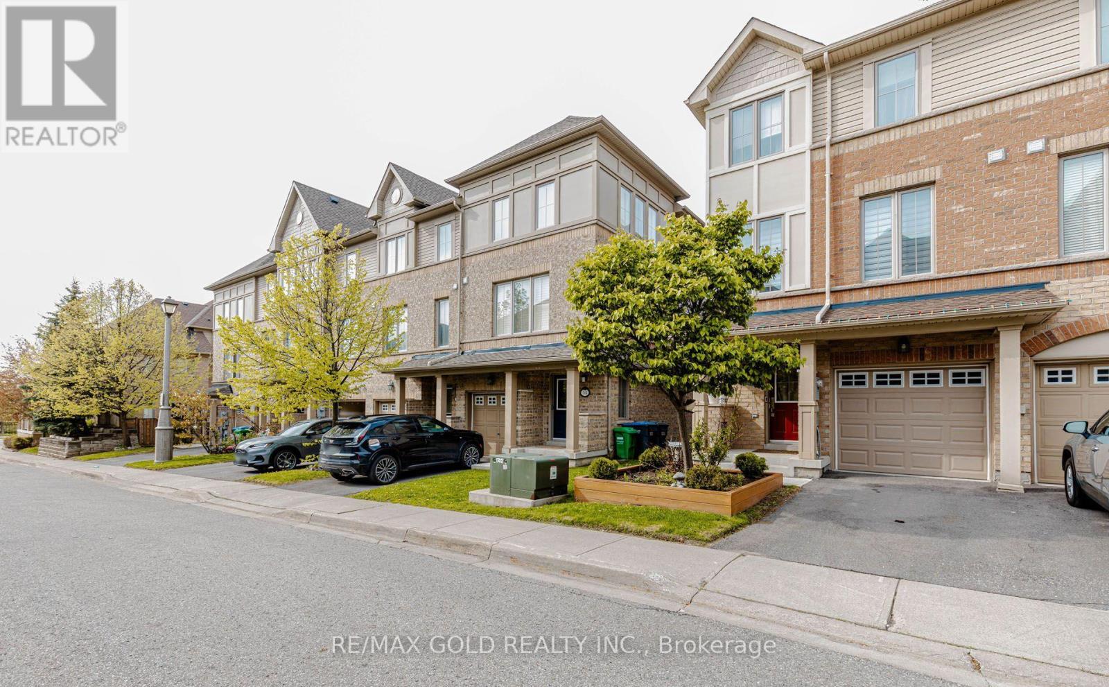 12 CAILIFF STREET, Brampton, Ontario