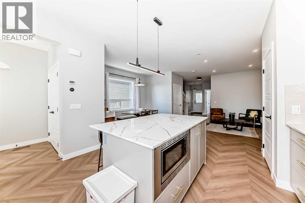 134 Versant View Sw, Calgary, Alberta  T2Y 0N2 - Photo 8 - A2321836
