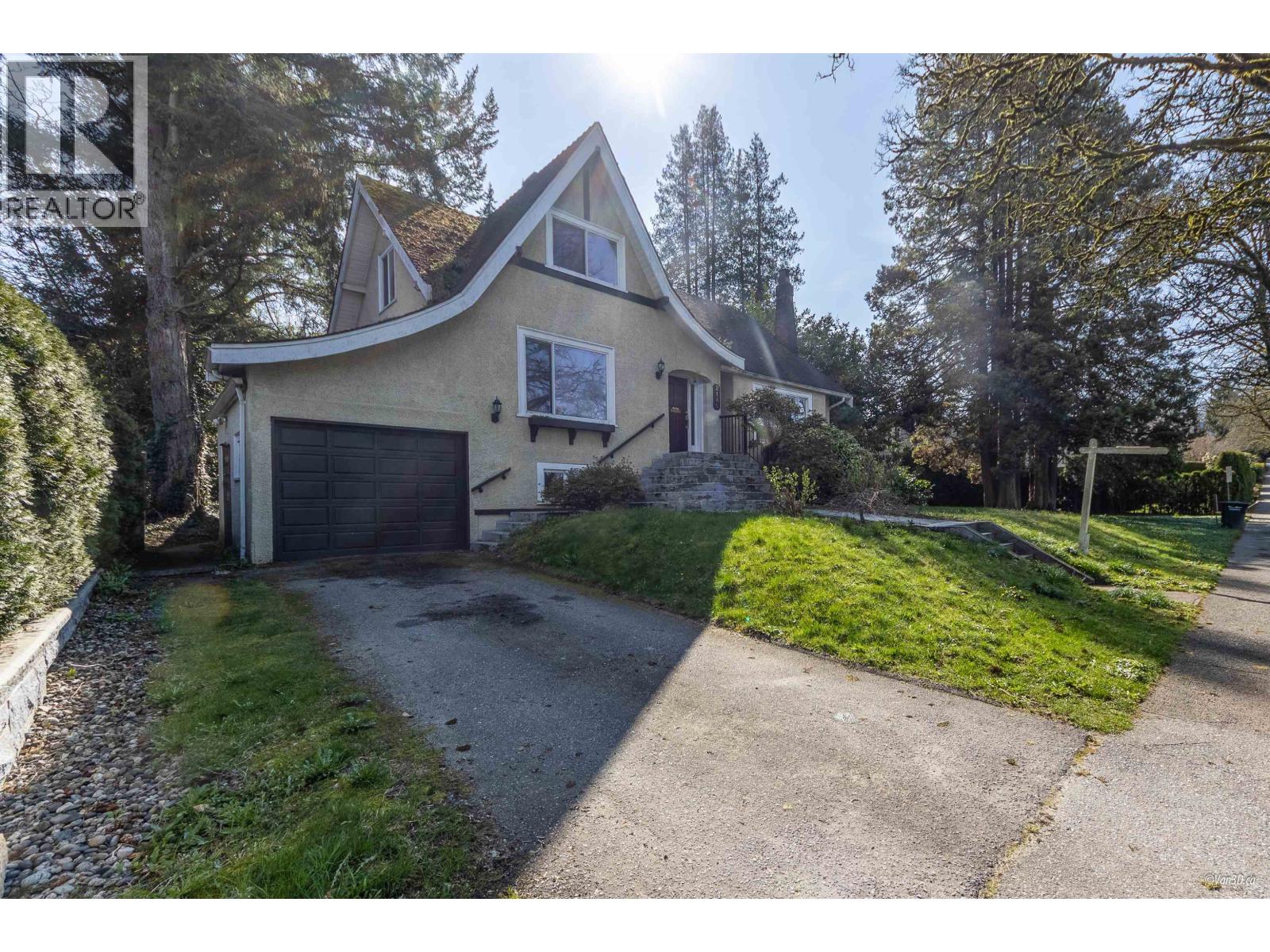 2146 W 33rd Avenue, Vancouver, British Columbia  V6M 1B9 - Photo 2 - R3137301