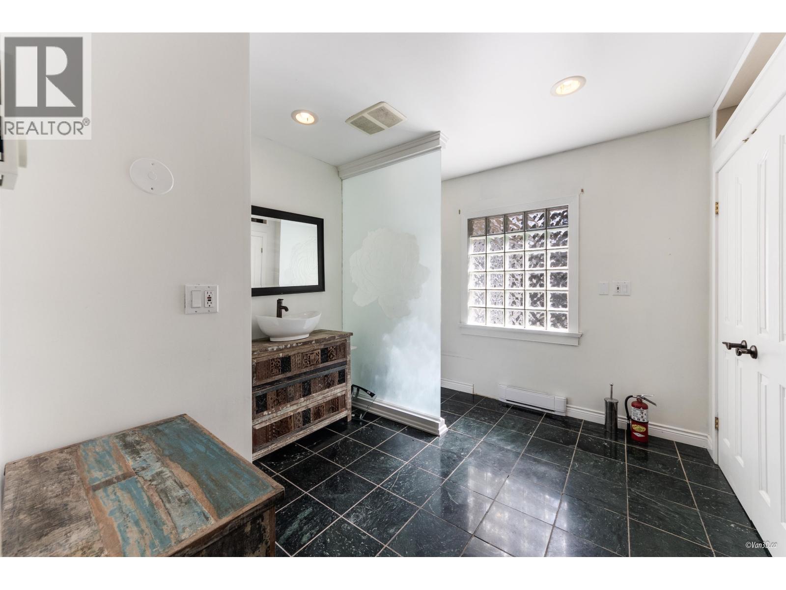 2146 W 33rd Avenue, Vancouver, British Columbia  V6M 1B9 - Photo 15 - R3137301
