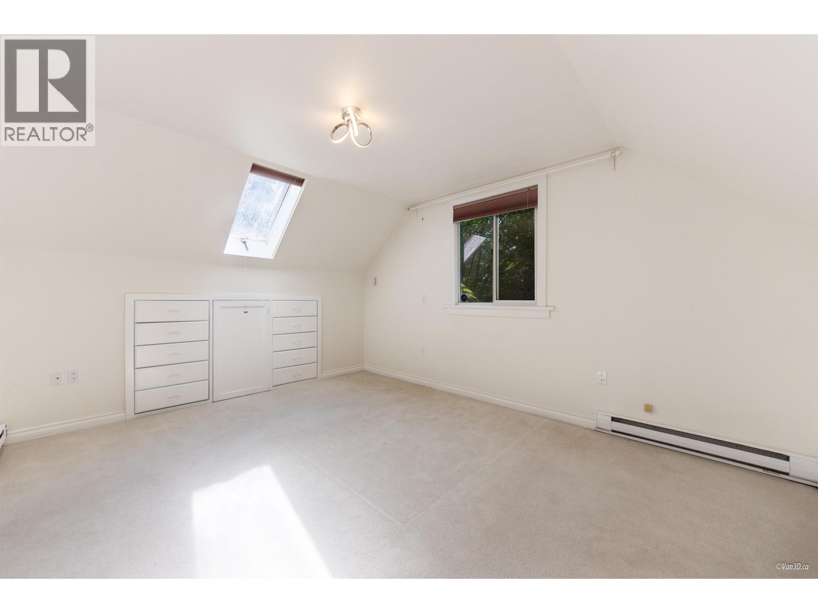Listing image 24