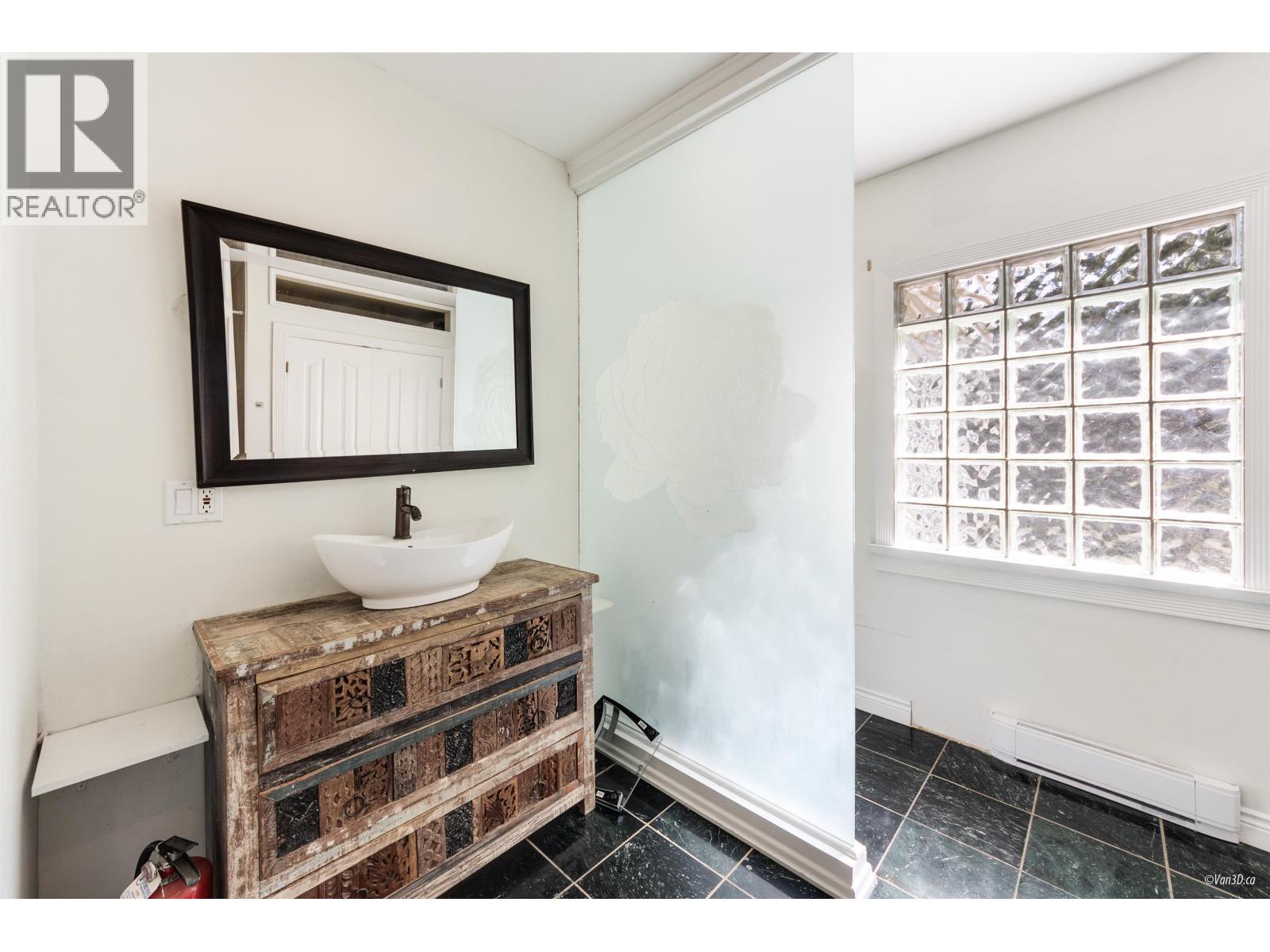 2146 W 33rd Avenue, Vancouver, British Columbia  V6M 1B9 - Photo 16 - R3137301