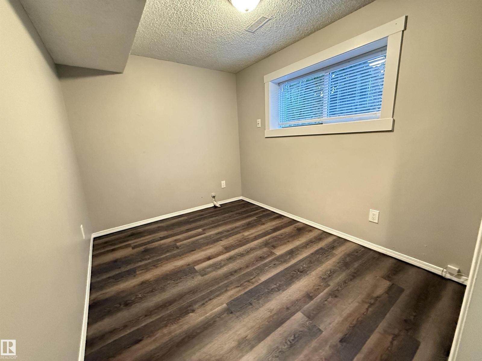 8704 102 Av NW, Edmonton, Alberta  T5H 4B7 - Photo 12 - E4494236