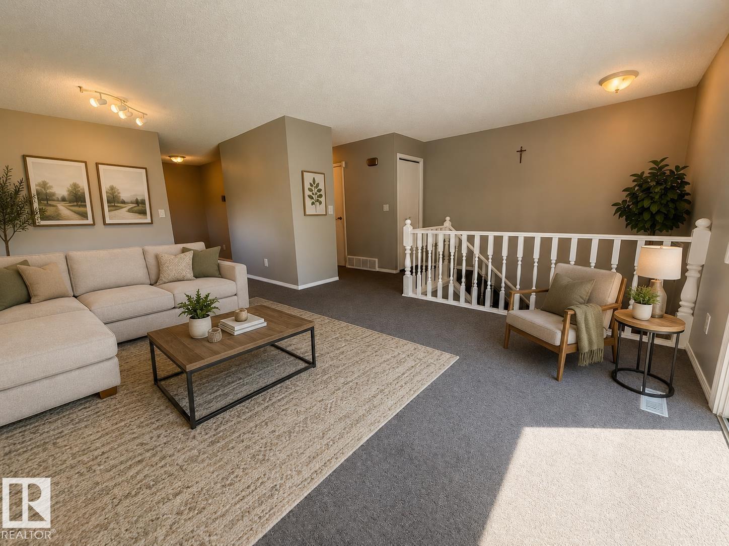 8704 102 Av NW, Edmonton, Alberta  T5H 4B7 - Photo 5 - E4494236