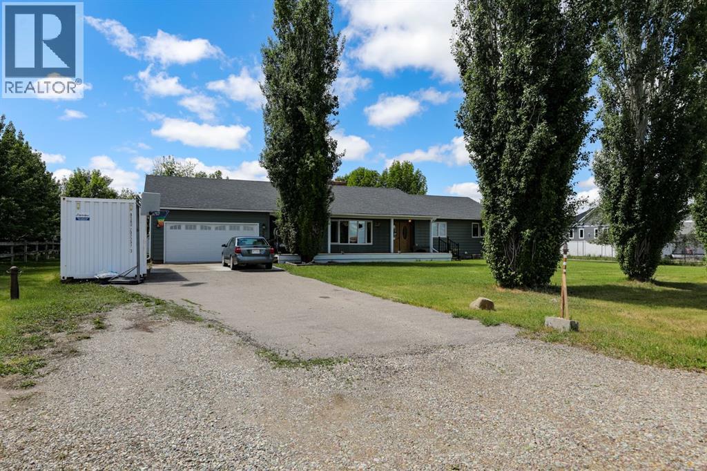 54 N 4 Street E, Magrath, Alberta  T0K 1J0 - Photo 3 - A2317748