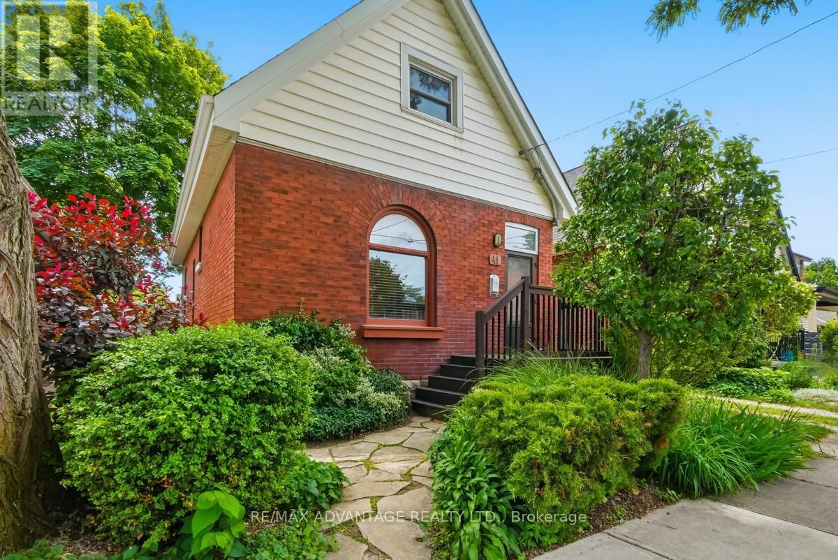 41 VAUXHALL STREET, London East, Ontario