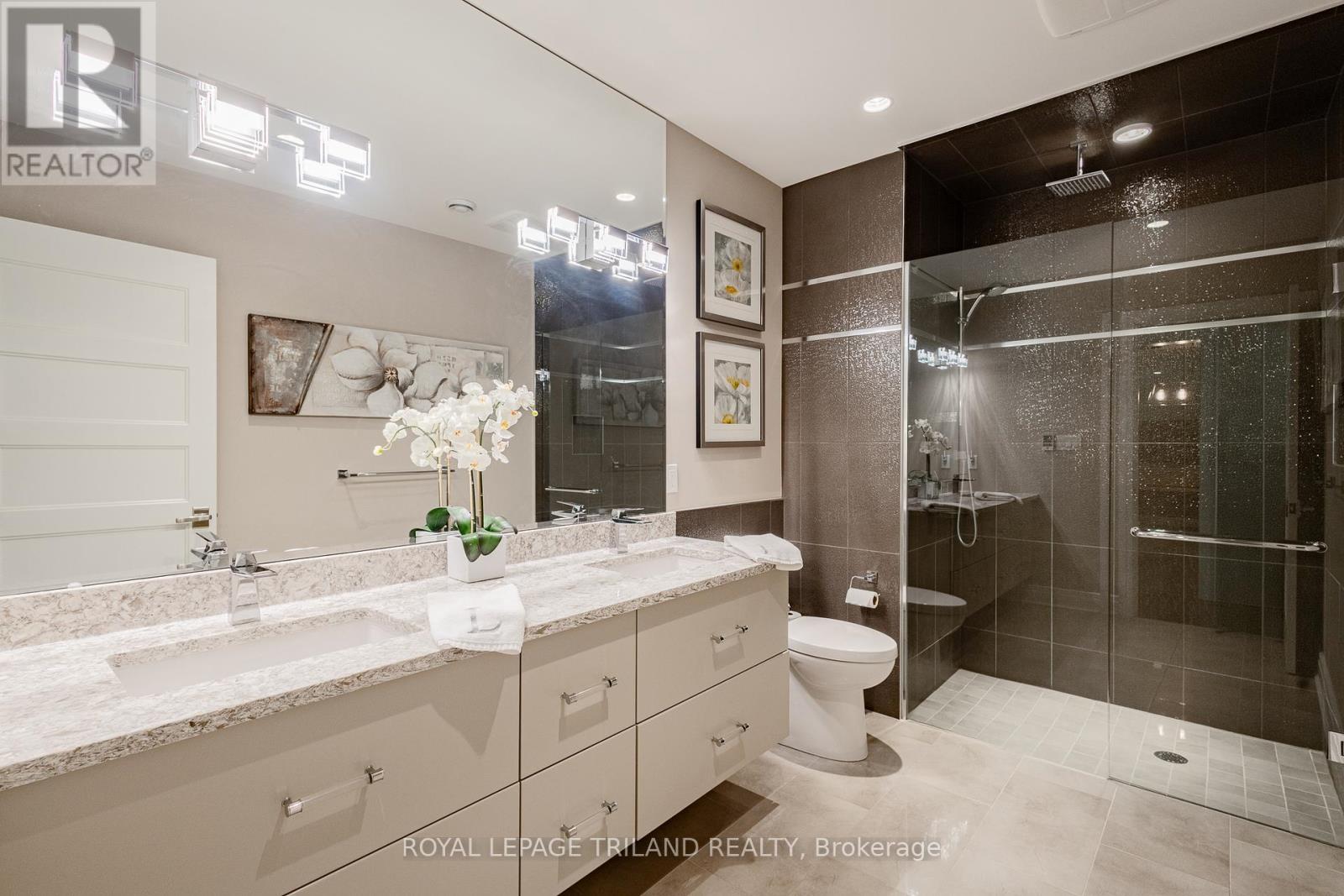 10445 Pinetree Drive, Lambton Shores, Ontario  N0M 1T0 - Photo 37 - X13459578