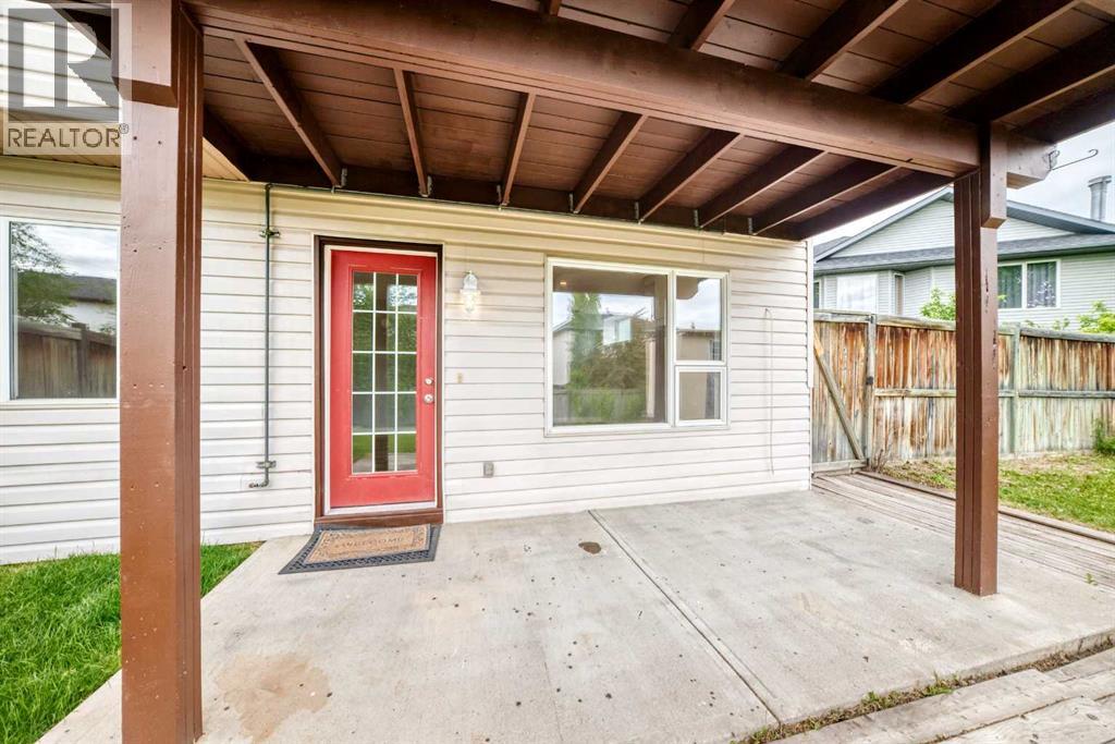 142 Quigley Close, Cochrane, Alberta  T4C 1S4 - Photo 35 - A2321780