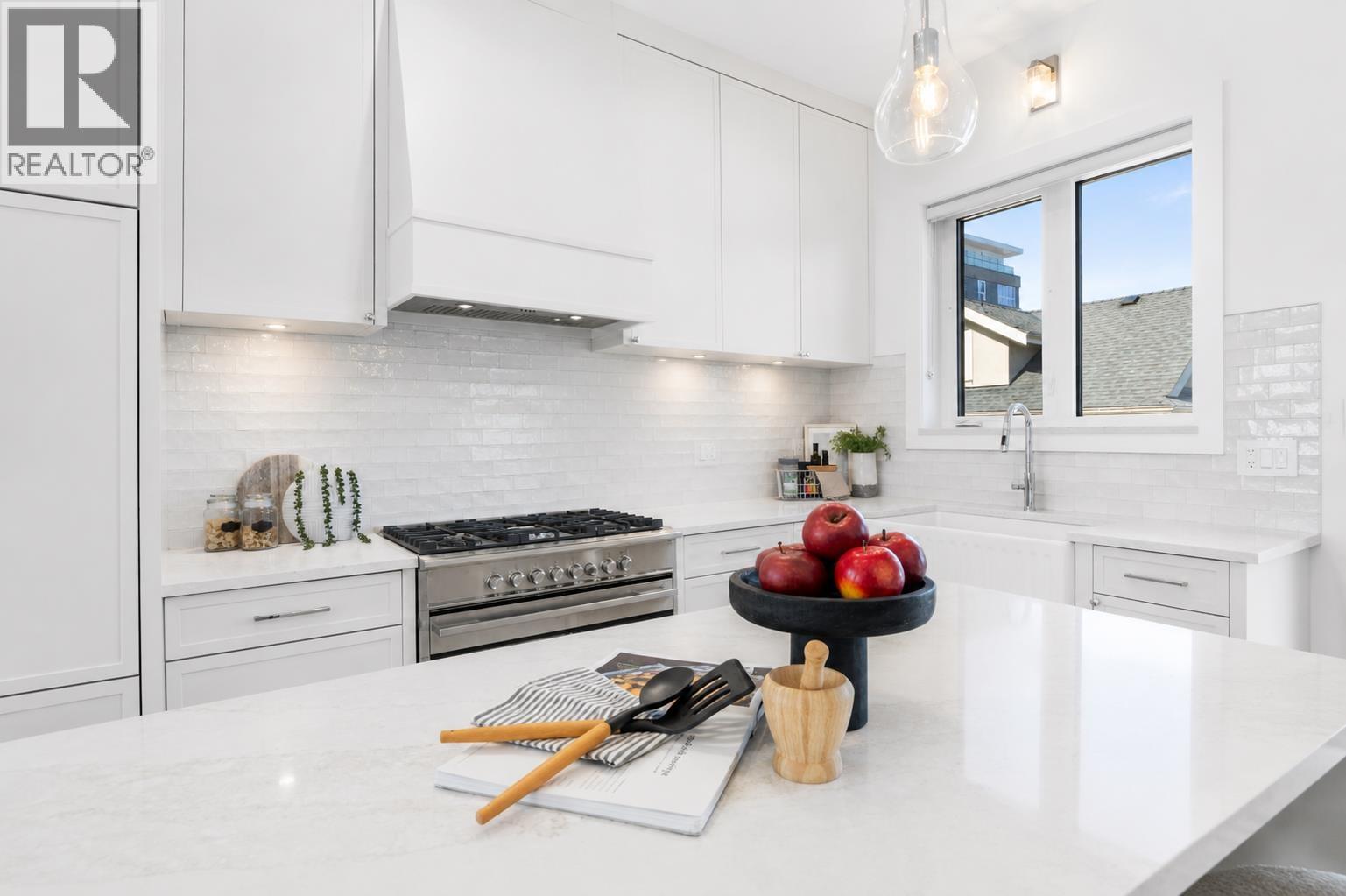 531 W 61st Avenue, Vancouver, British Columbia  V6P 2B4 - Photo 7 - R3137296