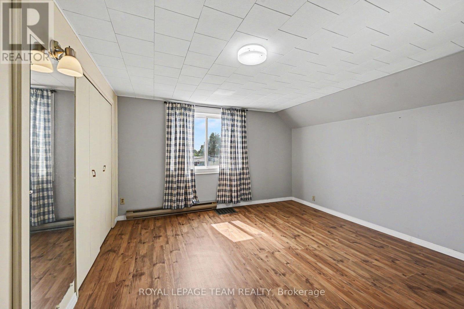 2 Mohns Avenue, Petawawa, Ontario  K8H 2G4 - Photo 11 - X13459600