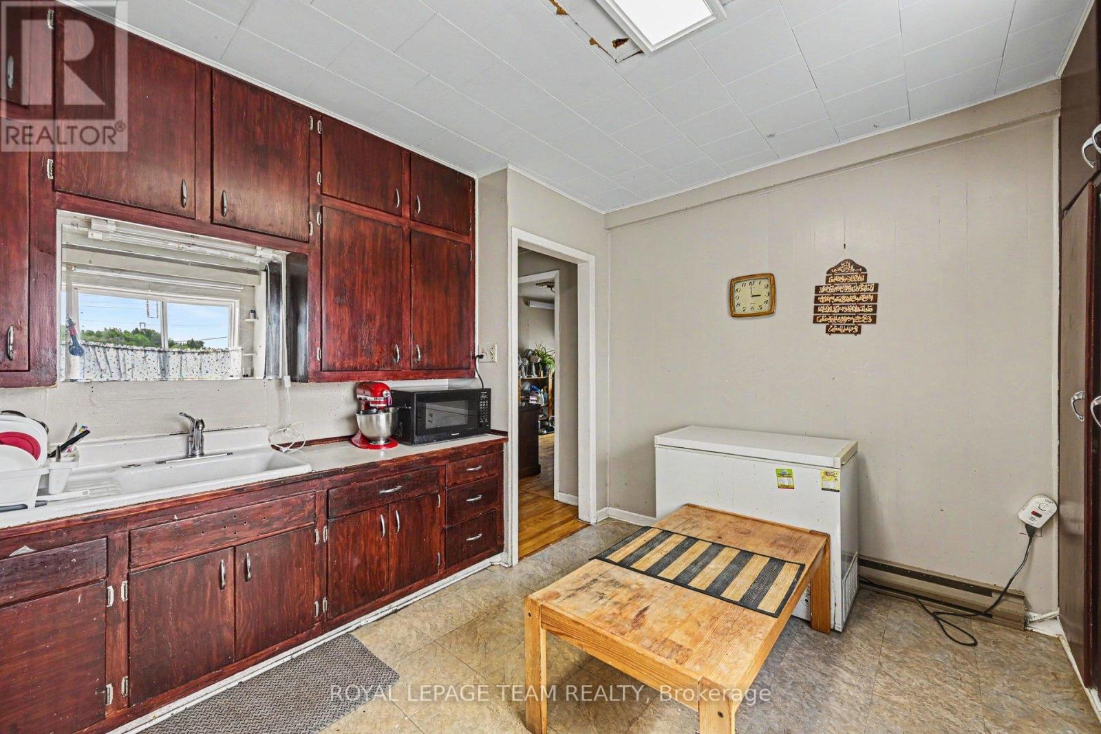 2 Mohns Avenue, Petawawa, Ontario  K8H 2G4 - Photo 8 - X13459600