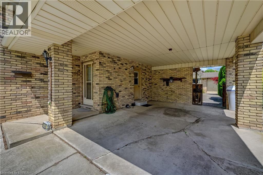 180 Balmoral Drive, Brantford, Ontario  N3R 7N5 - Photo 3 - 40839653