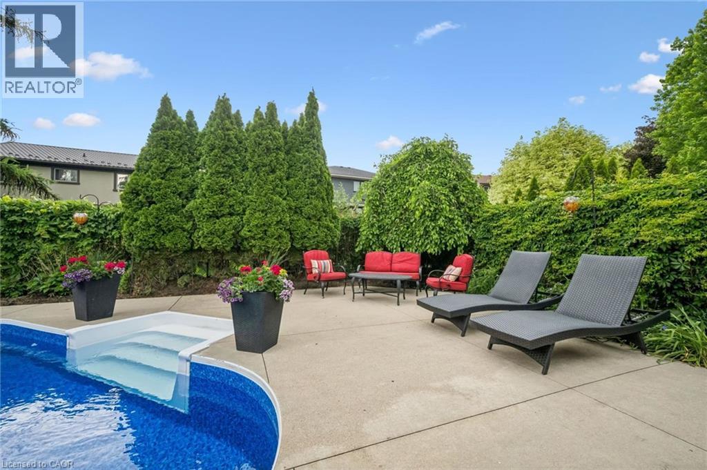 18 Dunnington Court, Kitchener, Ontario  N2A 3M5 - Photo 41 - 40839882