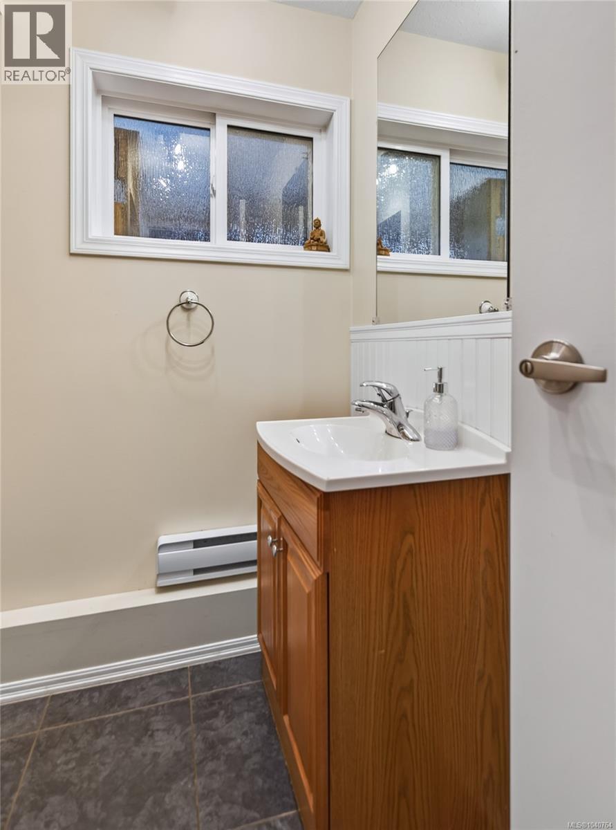 677 Somenos Dr, Comox, British Columbia  V9M 1B5 - Photo 46 - 1040764