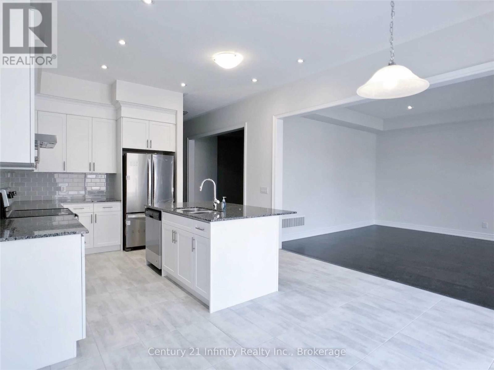 9 St Ives Crescent, Whitby, Ontario  L1P 0C5 - Photo 10 - E13455516