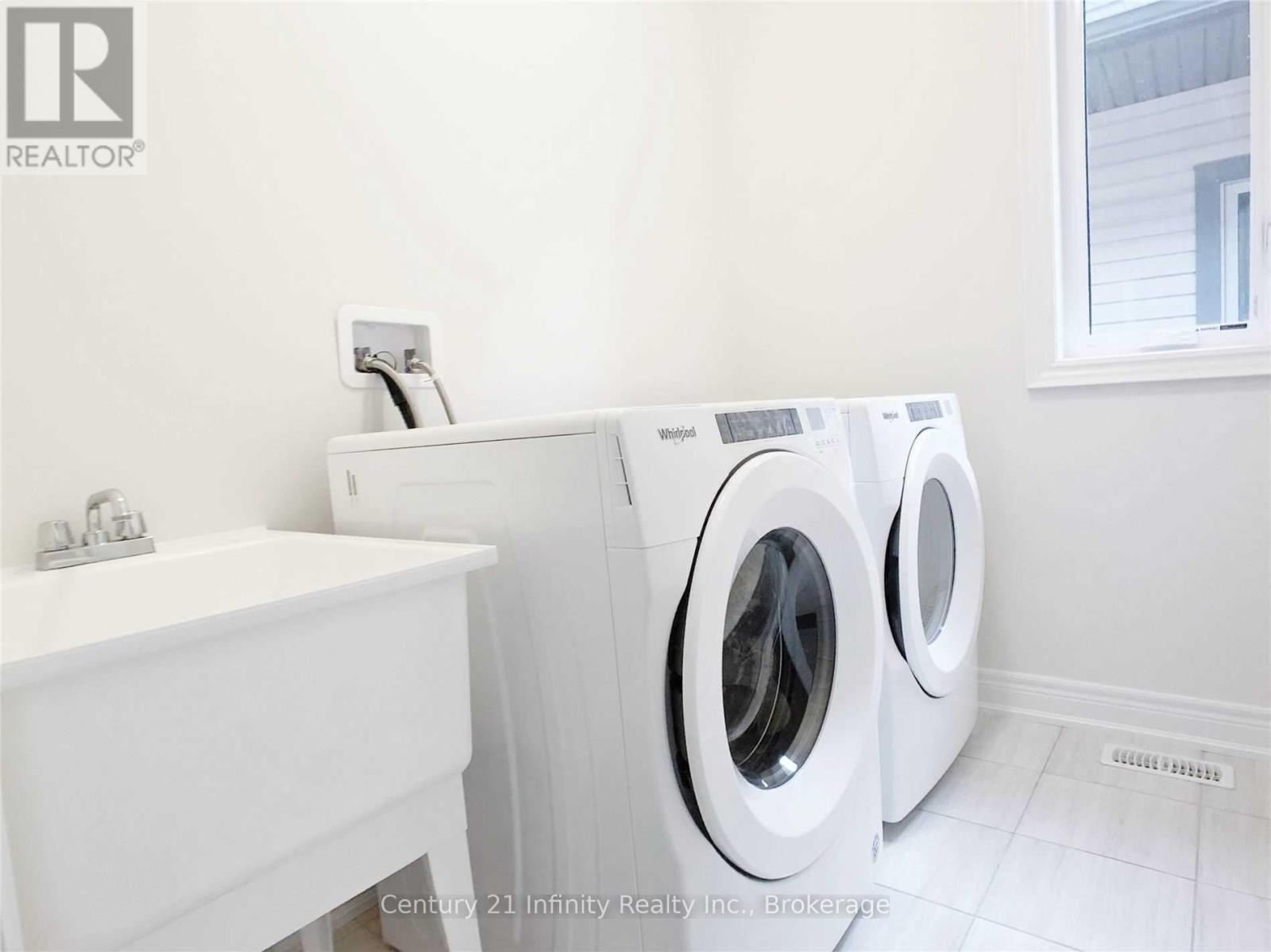 9 St Ives Crescent, Whitby, Ontario  L1P 0C5 - Photo 14 - E13455516
