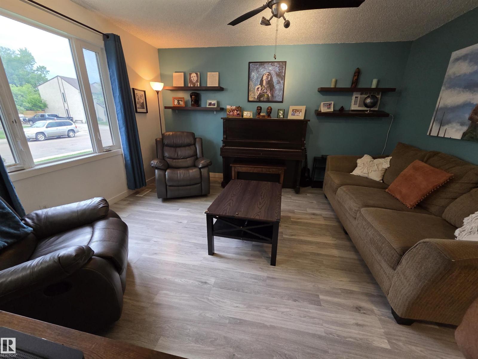 2514 149 Av NW, Edmonton, Alberta  T5Y 1X3 - Photo 4 - E4494221