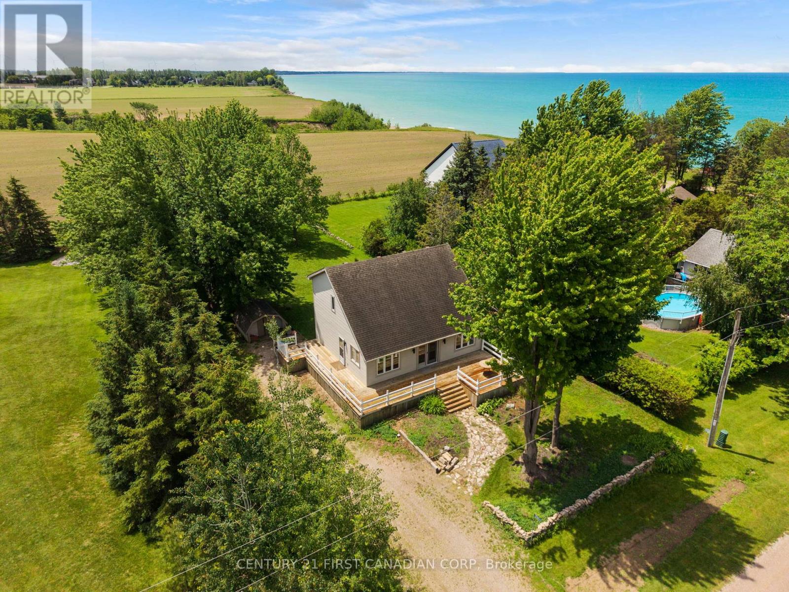 33943 SUNNYRIDGE ROAD, Bluewater, Ontario